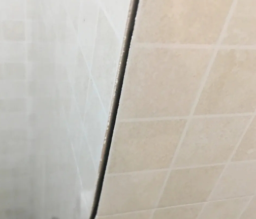 景德镇市瓷砖空鼓维修公司分享阳台瓷砖脱落的修复过程可以分为以下几个步骤